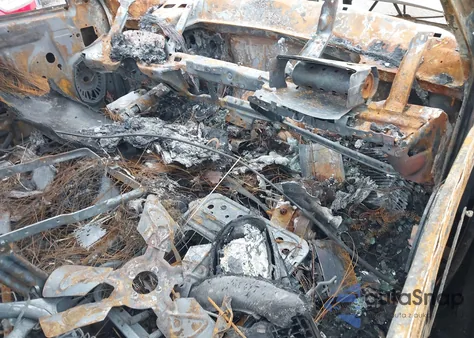 2001 Dodge Ram 1500 z USA, uszkodzony, nr VIN 1B7HF13Z61J218179